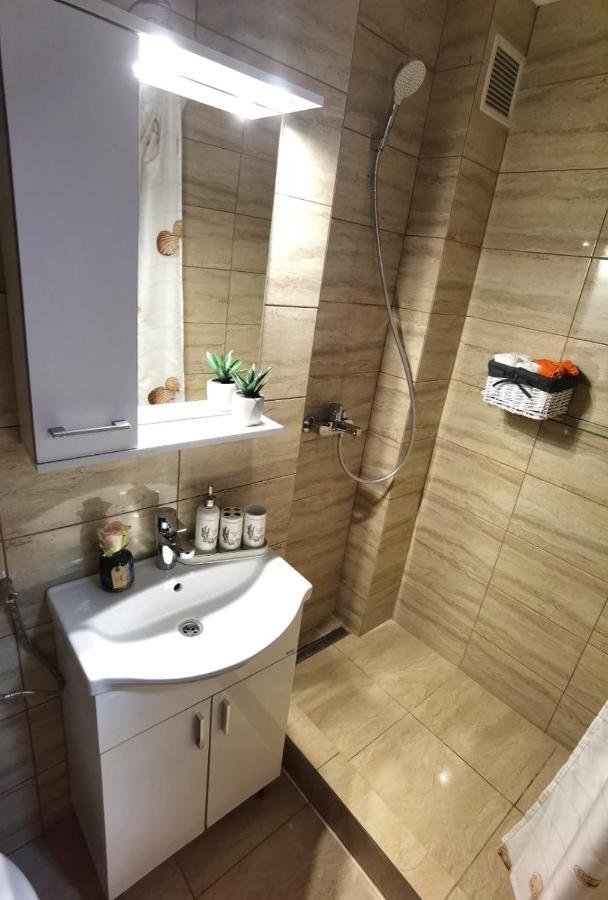 Central Apartament 2 Iasi Luaran gambar